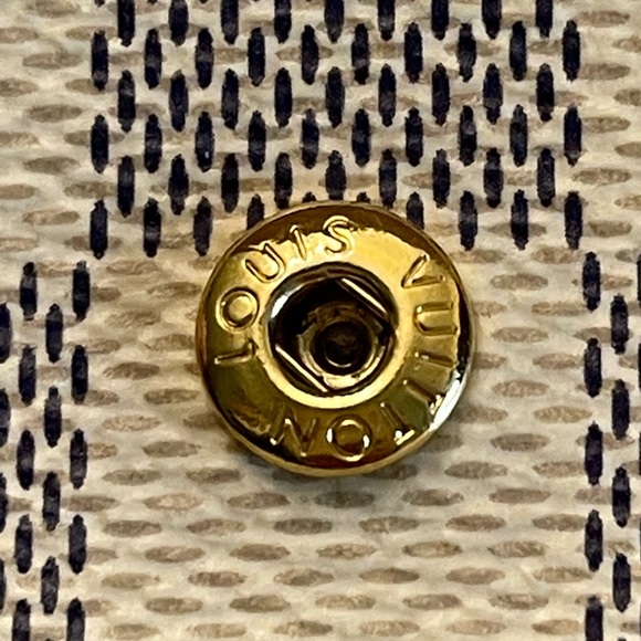 Louis Vuitton | Damier Azur Rose Pink Wallet - Picture 13 of 14